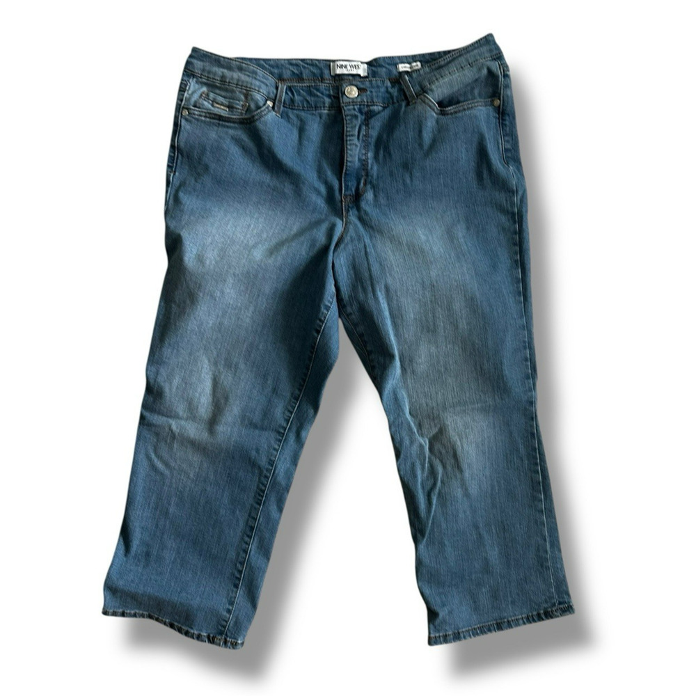 Nine West Women's Blue Missy Light Wash Denim Chrystie Capri Jeans Size 16